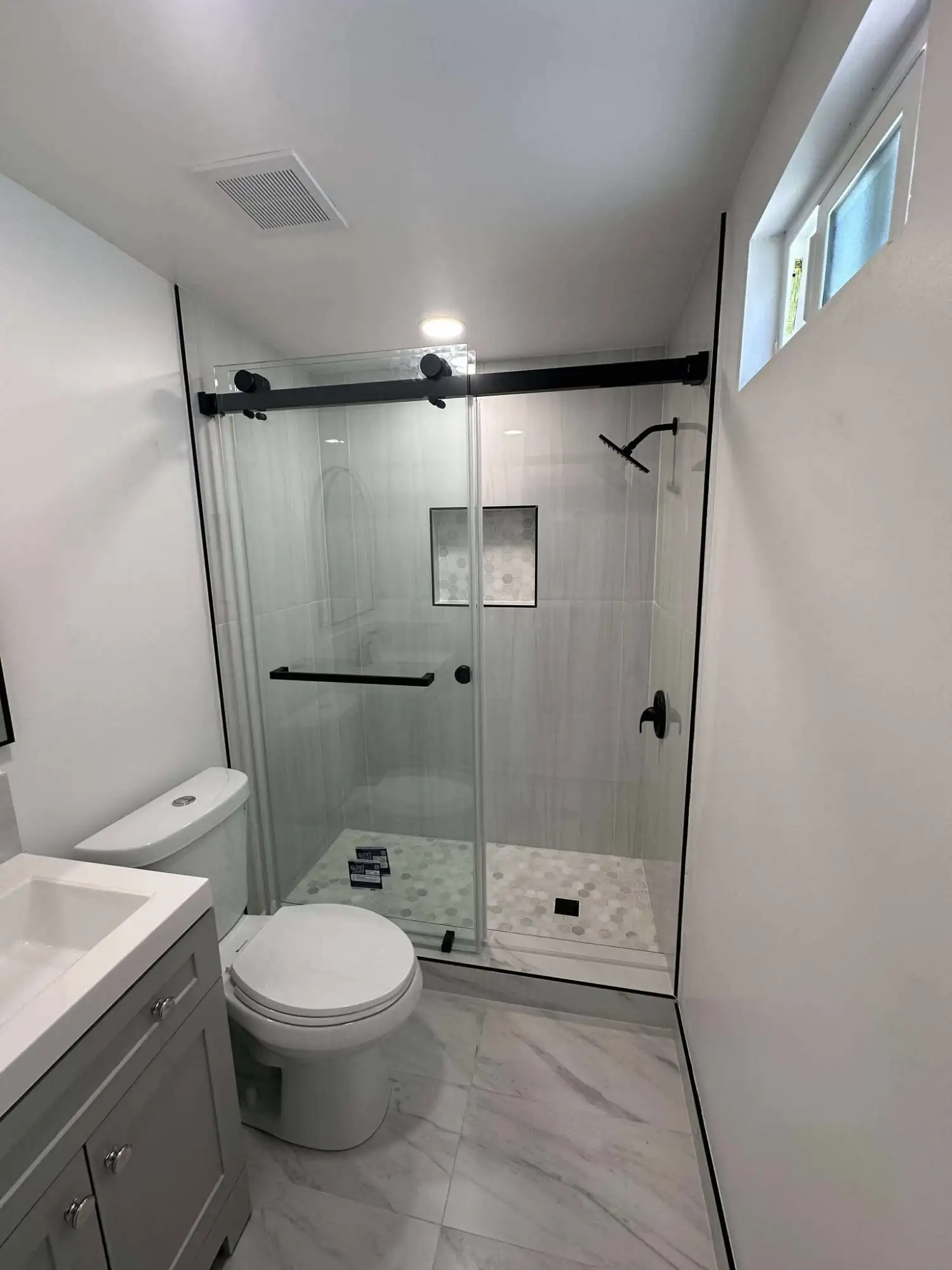 Full Bathroom